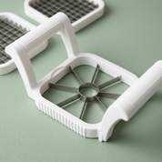 Apple cutting blade ka close-up