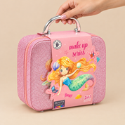 Handle se pakra hua makeup case