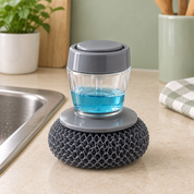 Kitchen sink ke paas cleaning brush
