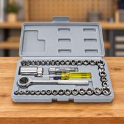 Lakri ki mez par socket wrench set