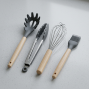 Whisk brush pasta chamach aur chimta